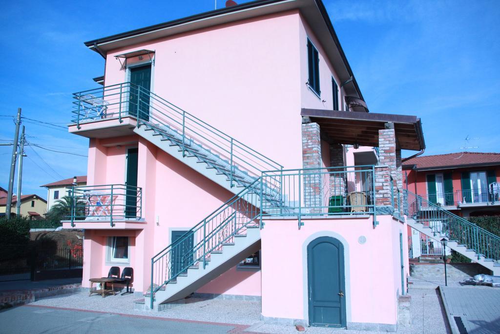 La Fonda Casa Vacanze-Appartamenti Con Piscina サント・ステーファノ・ディ・マグラ エクステリア 写真